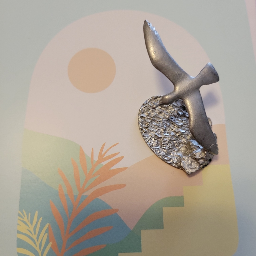 Pewter Seagull In Flight ~ Spoontiques ~ 1980s ~ Coastal ~ Beachy ~ Cute!